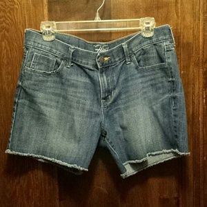 Old Navy Jean shorts Flirt
